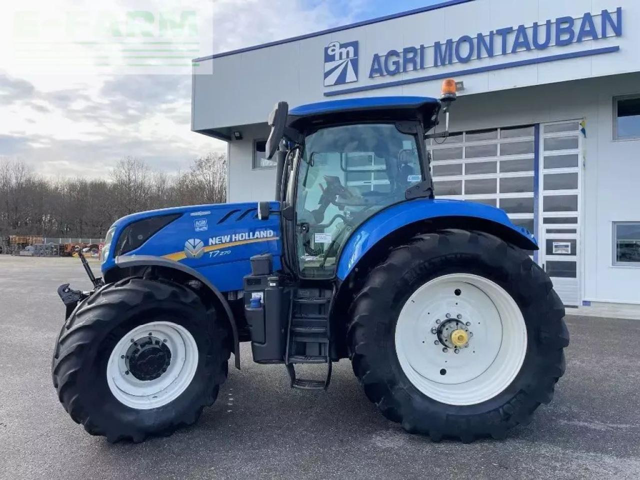 New Holland t7.270 autocommand - Tracteur agricole: photos 4 New Holland t7.270 autocommand - Tracteur agricole: photos 4