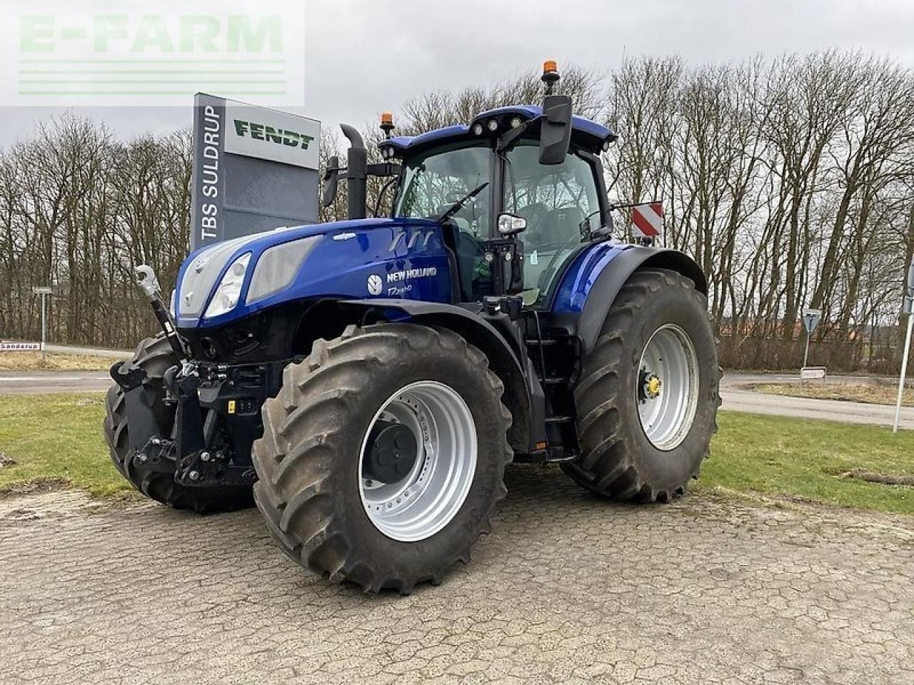 New Holland t7.315 hd blue power HD - Tracteur agricole: photos 1 New Holland t7.315 hd blue power HD - Tracteur agricole: photos 1