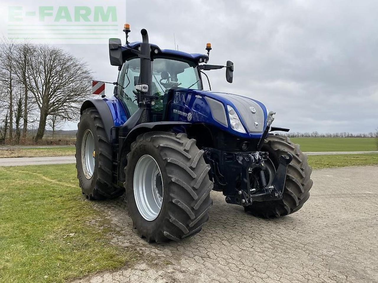 New Holland t7.315 hd blue power HD - Tracteur agricole: photos 2 New Holland t7.315 hd blue power HD - Tracteur agricole: photos 2