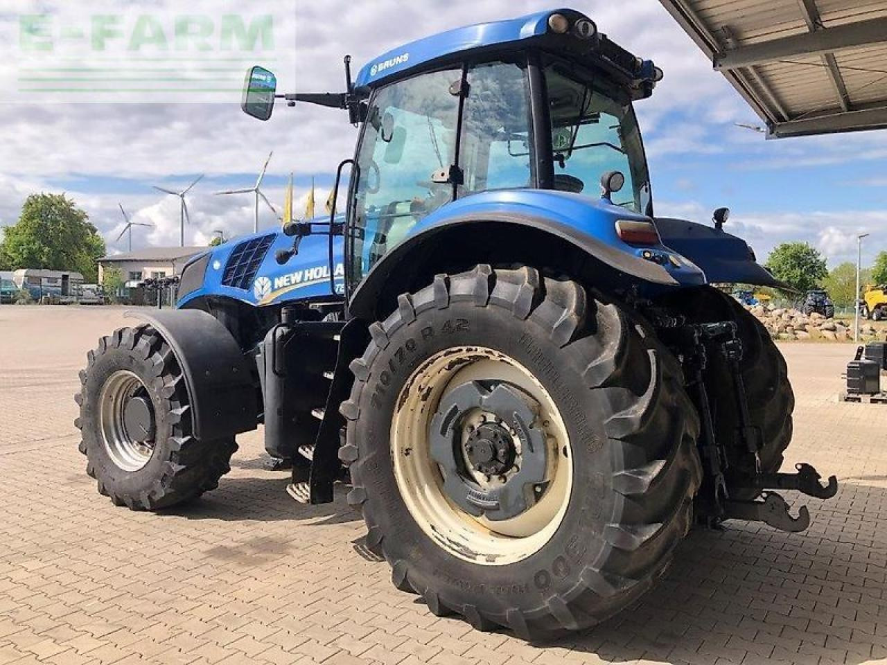 New Holland t8.360 - Tracteur agricole: photos 4 New Holland t8.360 - Tracteur agricole: photos 4