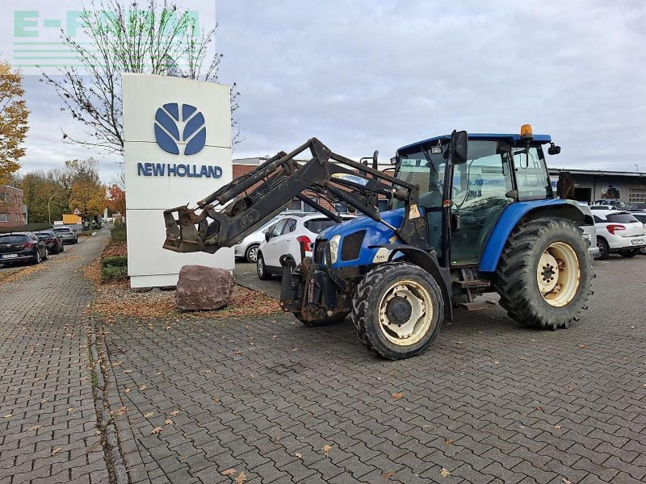 New Holland tla 80 - Tracteur agricole: photos 2 New Holland tla 80 - Tracteur agricole: photos 2