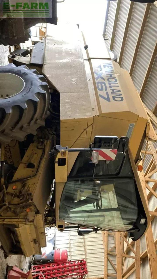 New Holland tx 67 - Moissonneuse-batteuse: photos 3 New Holland tx 67 - Moissonneuse-batteuse: photos 3