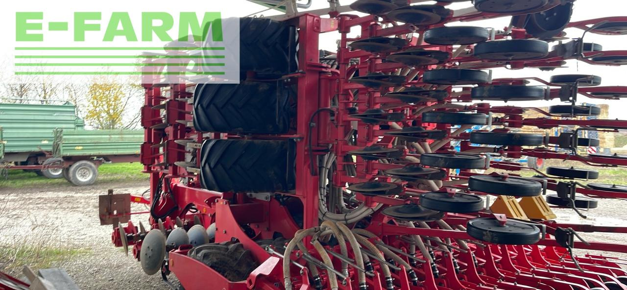 Pöttinger Terrasem C6 - Combiné de semis: photos 2 Pöttinger Terrasem C6 - Combiné de semis: photos 2