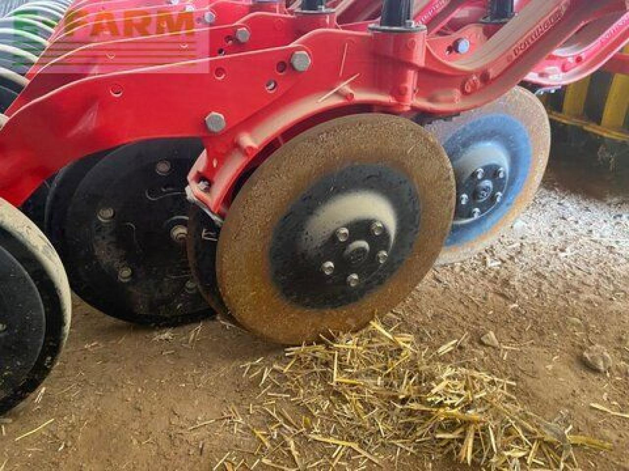 Pöttinger lion 503c + aerosem 5002 fdd - Semoir: photos 3 Pöttinger lion 503c + aerosem 5002 fdd - Semoir: photos 3