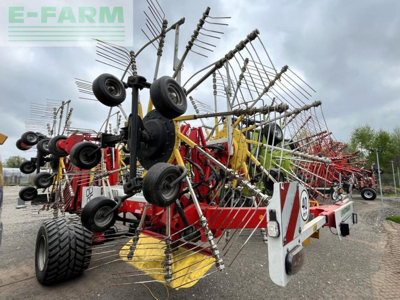 Pöttinger top 1252 c, top zustand ! - Faneuse: photos 4 Pöttinger top 1252 c, top zustand ! - Faneuse: photos 4