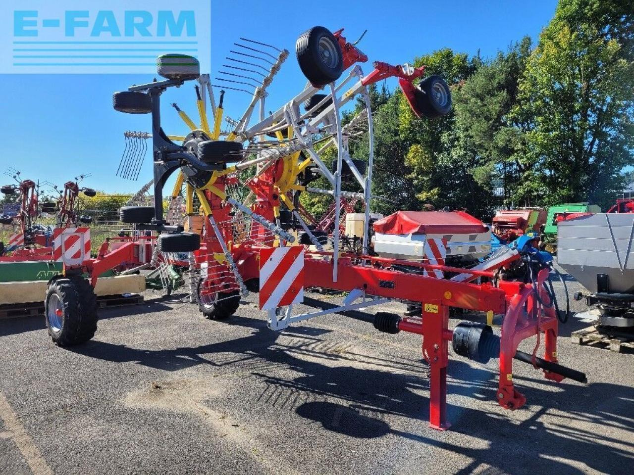 Pöttinger top 702 c - Faneuse: photos 3 Pöttinger top 702 c - Faneuse: photos 3