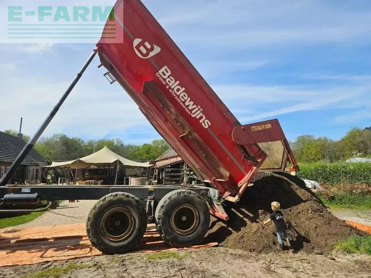 Rekord d23 grondkar kipper dumper zandkipper halfpipe krampe be-papiere - Benne agricole: photos 1 Rekord d23 grondkar kipper dumper zandkipper halfpipe krampe be-papiere - Benne agricole: photos 1