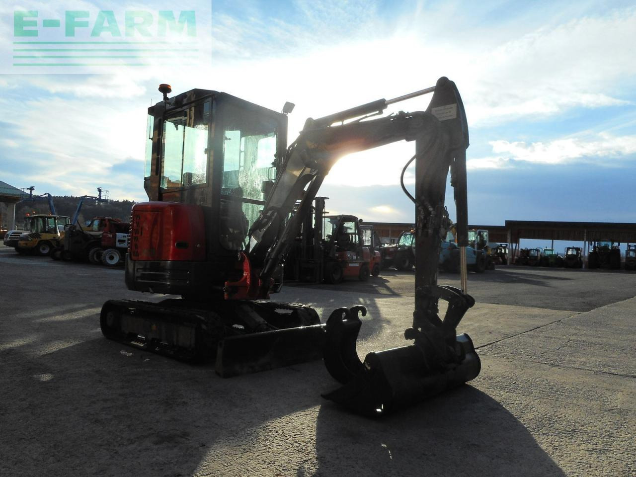 Takeuchi tb23 ( 2.670kg ) hydr. sw + 2 löffel - Mini pelle: photos 5 Takeuchi tb23 ( 2.670kg ) hydr. sw + 2 löffel - Mini pelle: photos 5