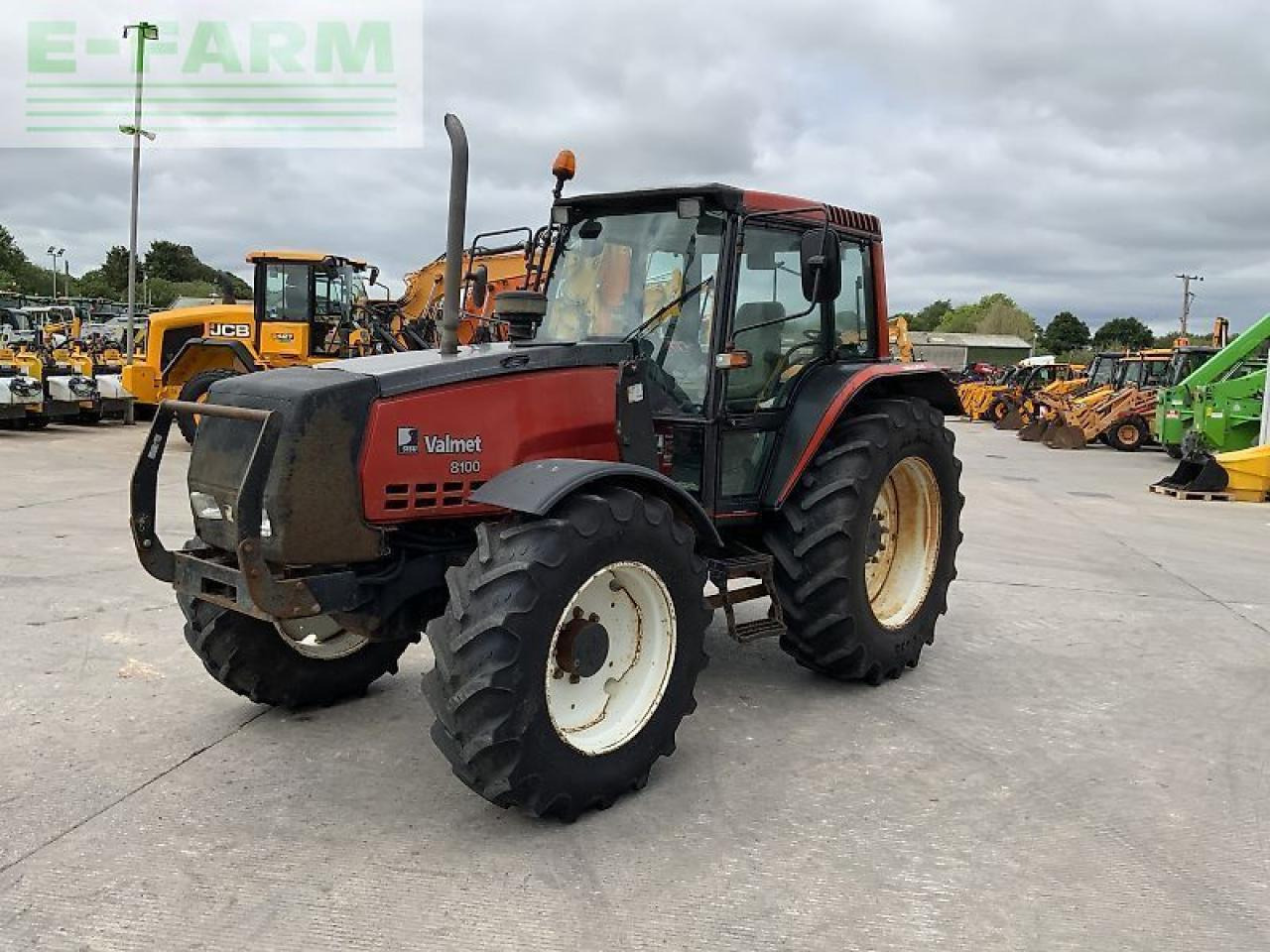 Valmet 8100 twin track reverse drive tractor - Tracteur agricole: photos 4 Valmet 8100 twin track reverse drive tractor - Tracteur agricole: photos 4