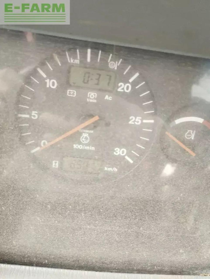 Valtra 8050 hitech HiTech - Tracteur agricole: photos 2 Valtra 8050 hitech HiTech - Tracteur agricole: photos 2