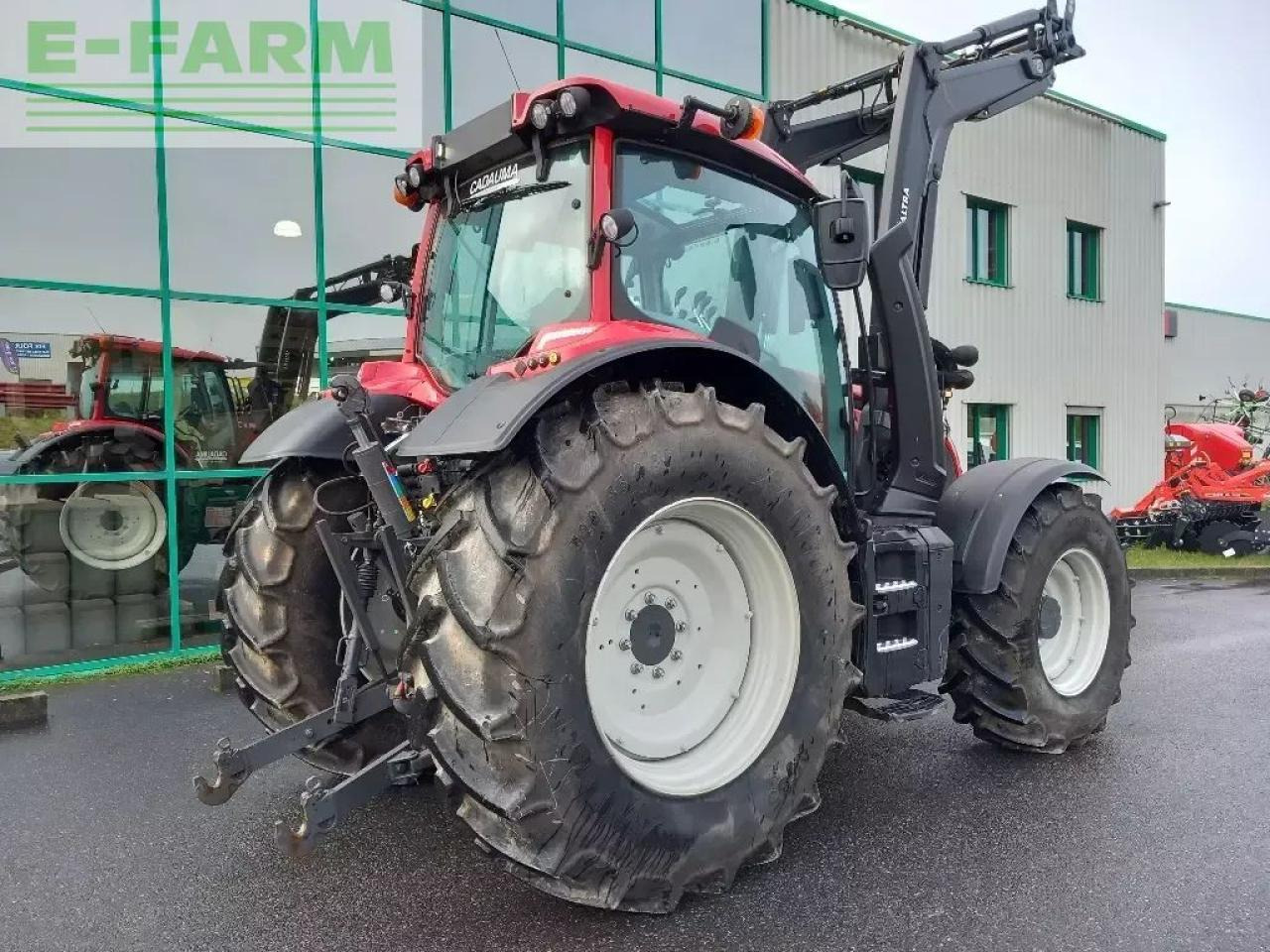 Valtra n 135 hitech 5 HiTech - Tracteur agricole: photos 3 Valtra n 135 hitech 5 HiTech - Tracteur agricole: photos 3
