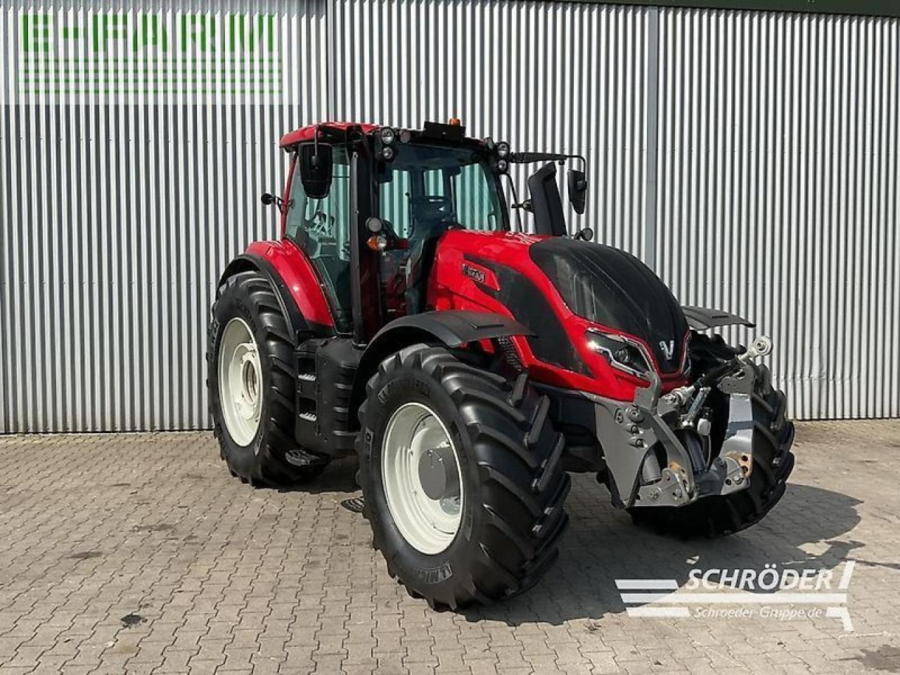 Valtra t 235 a - Tracteur agricole: photos 1 Valtra t 235 a - Tracteur agricole: photos 1