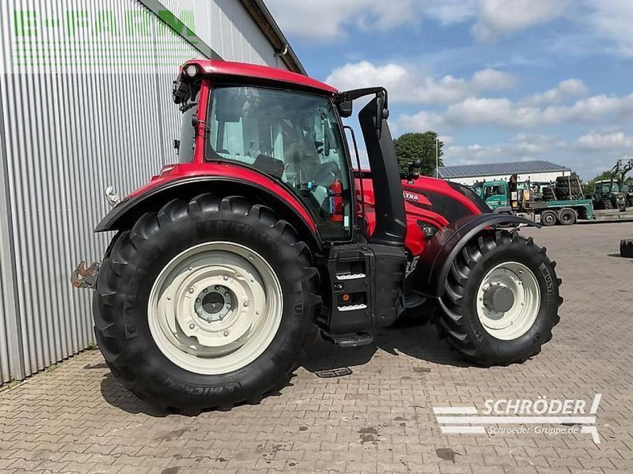 Valtra t 235 a - Tracteur agricole: photos 2 Valtra t 235 a - Tracteur agricole: photos 2