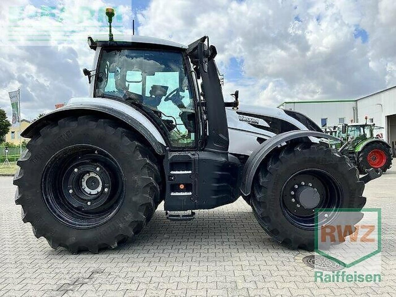 Valtra t 235 direct vorführmaschine Direct - Tracteur agricole: photos 5 Valtra t 235 direct vorführmaschine Direct - Tracteur agricole: photos 5