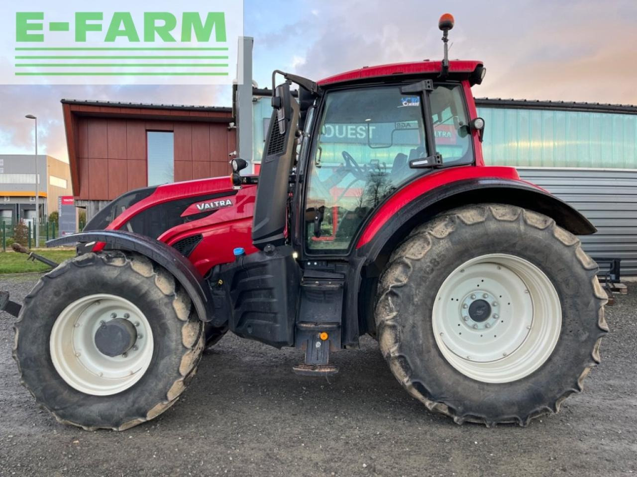 Valtra t144 - Tracteur agricole: photos 1 Valtra t144 - Tracteur agricole: photos 1