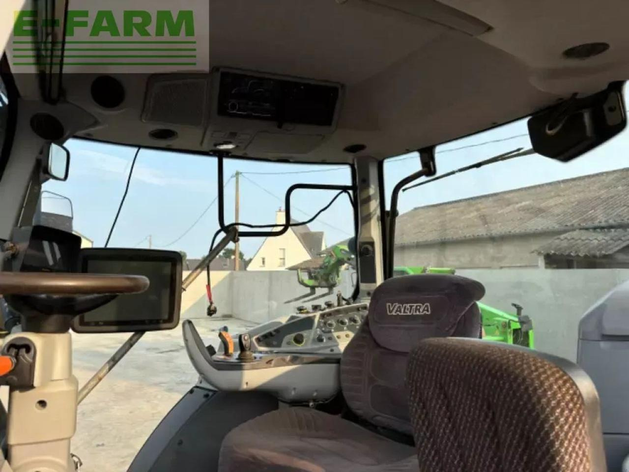Valtra t214v - Tracteur agricole: photos 5 Valtra t214v - Tracteur agricole: photos 5