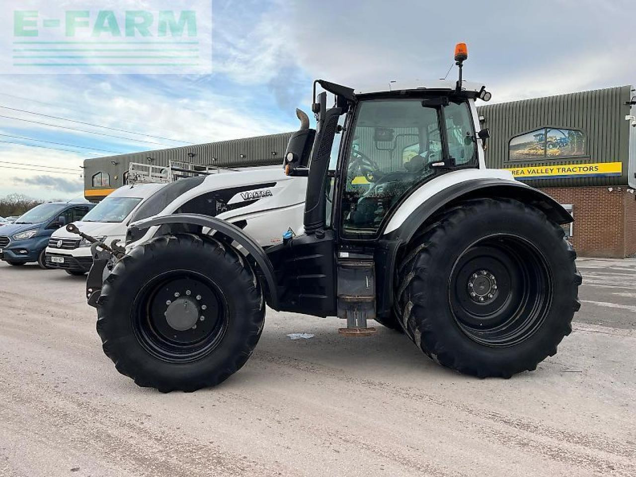 Valtra t234 - Tracteur agricole: photos 2 Valtra t234 - Tracteur agricole: photos 2