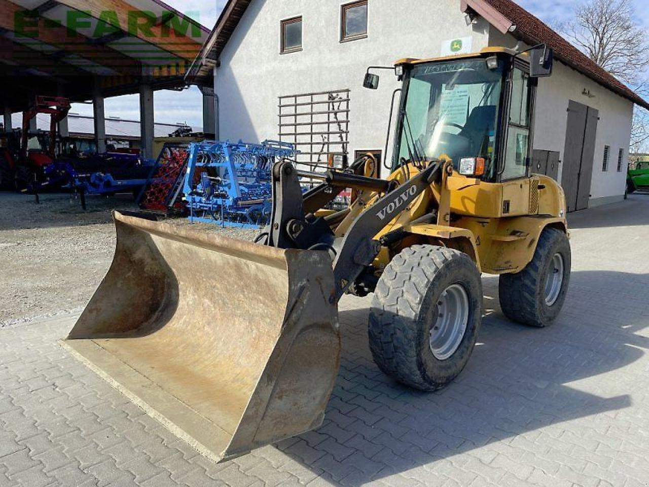 Volvo l 30b pro - Mini pelle: photos 1 Volvo l 30b pro - Mini pelle: photos 1