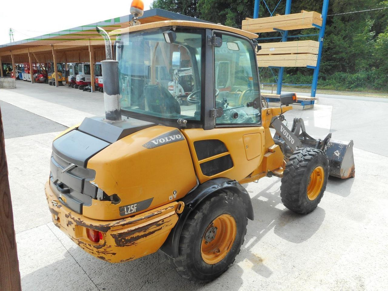 Volvo l25f ( 5.500kg ) hydr. schnellwechsler + 3 kreis - Mini pelle: photos 4 Volvo l25f ( 5.500kg ) hydr. schnellwechsler + 3 kreis - Mini pelle: photos 4