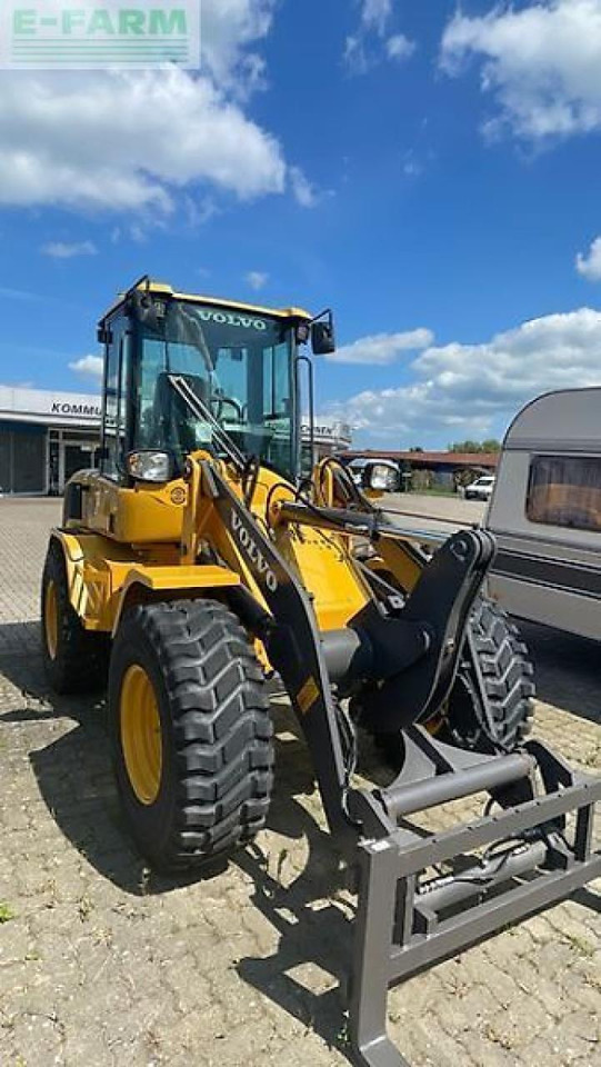 Volvo volvo l 30 - Mini pelle: photos 2 Volvo volvo l 30 - Mini pelle: photos 2