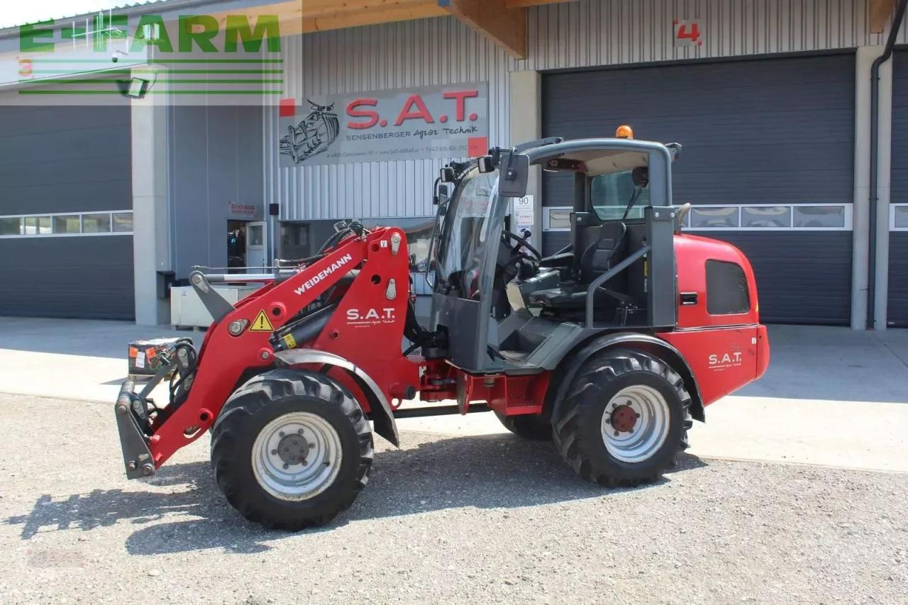Weidemann 2070 cx 50 - Chargeuse sur pneus: photos 1 Weidemann 2070 cx 50 - Chargeuse sur pneus: photos 1