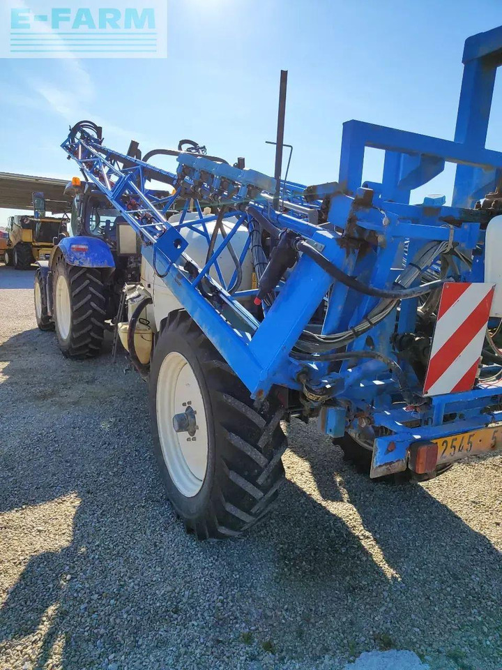 Meteor 3400 - Pulvérisateur traîné: photos 3 Meteor 3400 - Pulvérisateur traîné: photos 3