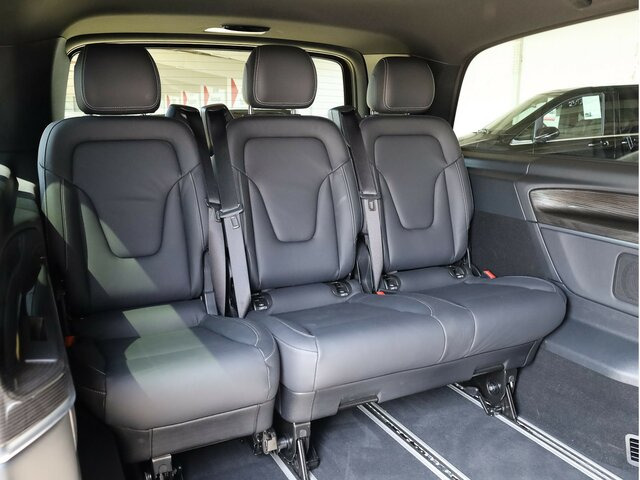 MERCEDES-BENZ EQV 300 Extralang,Avantgarde,8Sitze,2xelektr.Tür - Transport de personnes, Utilitaire électrique: photos 4 MERCEDES-BENZ EQV 300 Extralang,Avantgarde,8Sitze,2xelektr.Tür - Transport de personnes, Utilitaire électrique: photos 4