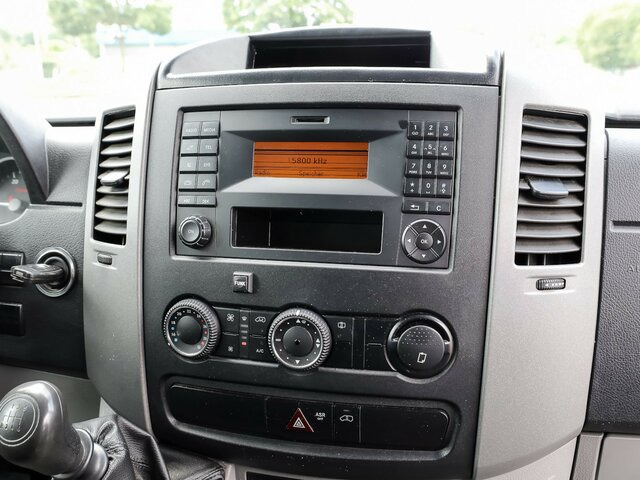 MERCEDES-BENZ Sprinter 316CDI DOKA,Allrad,Klima - Utilitaire rideaux coulissants (PLSC), Utilitaire double cabine: photos 5 MERCEDES-BENZ Sprinter 316CDI DOKA,Allrad,Klima - Utilitaire rideaux coulissants (PLSC), Utilitaire double cabine: photos 5