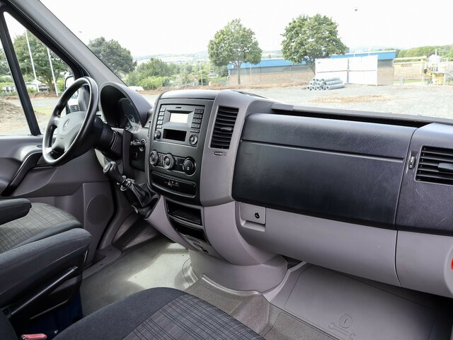 MERCEDES-BENZ Sprinter 316CDI DOKA,Allrad,Klima - Utilitaire rideaux coulissants (PLSC), Utilitaire double cabine: photos 3 MERCEDES-BENZ Sprinter 316CDI DOKA,Allrad,Klima - Utilitaire rideaux coulissants (PLSC), Utilitaire double cabine: photos 3