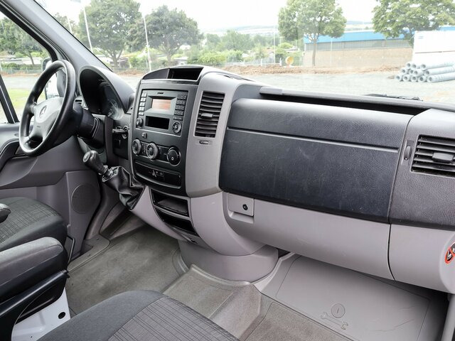 MERCEDES-BENZ Sprinter 316CDI DOKA,Allrad,Klima - Utilitaire rideaux coulissants (PLSC), Utilitaire double cabine: photos 3 MERCEDES-BENZ Sprinter 316CDI DOKA,Allrad,Klima - Utilitaire rideaux coulissants (PLSC), Utilitaire double cabine: photos 3