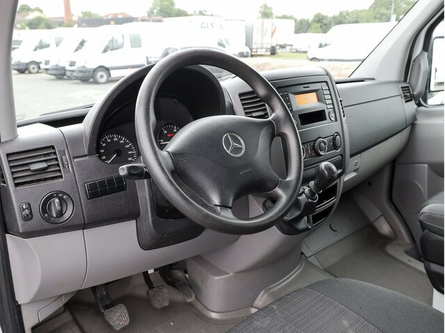 MERCEDES-BENZ Sprinter 316CDI DOKA,Allrad,Klima - Utilitaire rideaux coulissants (PLSC), Utilitaire double cabine: photos 4 MERCEDES-BENZ Sprinter 316CDI DOKA,Allrad,Klima - Utilitaire rideaux coulissants (PLSC), Utilitaire double cabine: photos 4