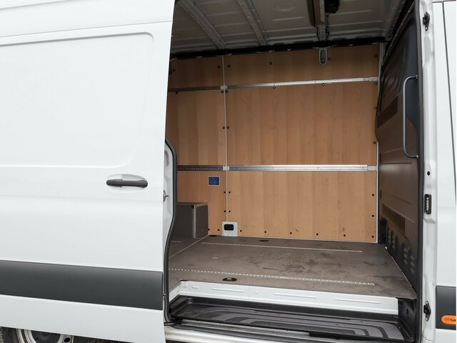 MERCEDES-BENZ Sprinter 317 CDI Kasten,L2H2,MBUX,Kamera - Fourgon utilitaire: photos 2 MERCEDES-BENZ Sprinter 317 CDI Kasten,L2H2,MBUX,Kamera - Fourgon utilitaire: photos 2