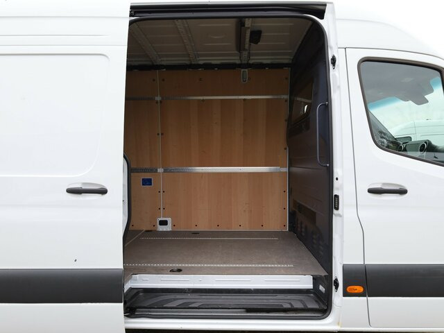 MERCEDES-BENZ Sprinter 317 Maxi,9GTronic,MBUX,Kamera... - Fourgon utilitaire: photos 2 MERCEDES-BENZ Sprinter 317 Maxi,9GTronic,MBUX,Kamera... - Fourgon utilitaire: photos 2