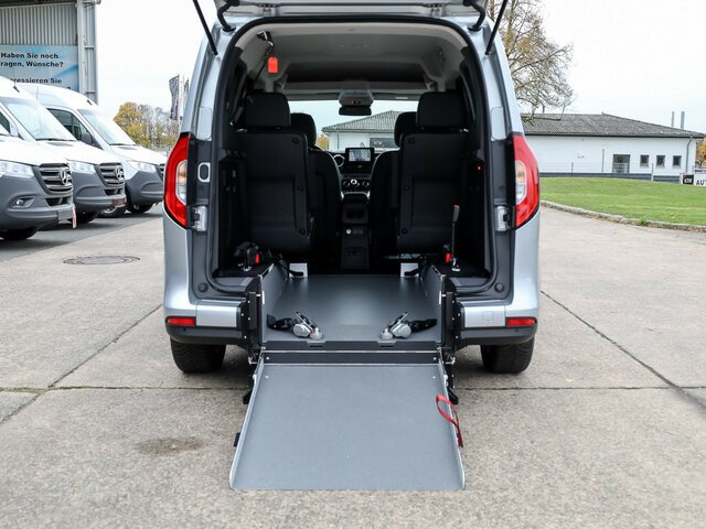 MERCEDES-BENZ T 180 Progressive,AMF Rollstuhlrampe,LED,Navi... - Transport de personnes: photos 2 MERCEDES-BENZ T 180 Progressive,AMF Rollstuhlrampe,LED,Navi... - Transport de personnes: photos 2