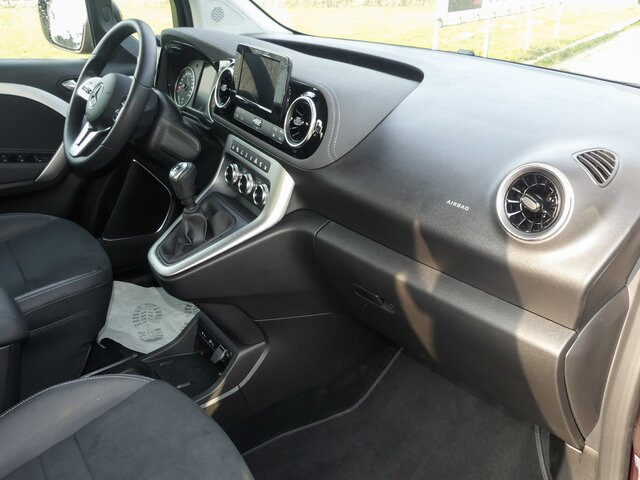 MERCEDES-BENZ T 180 Progressive,MBUX,LED,Navi,Kamera,Tempomat... - Transport de personnes: photos 2 MERCEDES-BENZ T 180 Progressive,MBUX,LED,Navi,Kamera,Tempomat... - Transport de personnes: photos 2