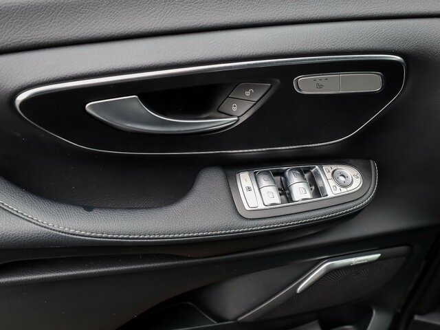 Transport de personnes MERCEDES-BENZ V 300 Avantgarde Extralang,Allrad,2Schiebetüren...: photos 10