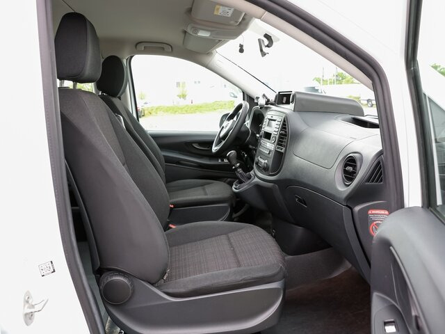 MERCEDES-BENZ Vito 111 TourerPro,lang,8Sitzer,Klima,Standhzg. - Minibus, Transport de personnes: photos 3 MERCEDES-BENZ Vito 111 TourerPro,lang,8Sitzer,Klima,Standhzg. - Minibus, Transport de personnes: photos 3