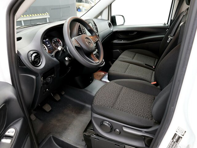 MERCEDES-BENZ Vito 114 Mixto,6 Sitzer,Klima,Navi,Tempomat... - Fourgonnette: photos 2 MERCEDES-BENZ Vito 114 Mixto,6 Sitzer,Klima,Navi,Tempomat... - Fourgonnette: photos 2