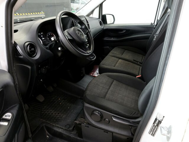 MERCEDES-BENZ Vito114CDI KA lang ,Klima,Sortimo Regalsystem... - Fourgonnette: photos 2 MERCEDES-BENZ Vito114CDI KA lang ,Klima,Sortimo Regalsystem... - Fourgonnette: photos 2
