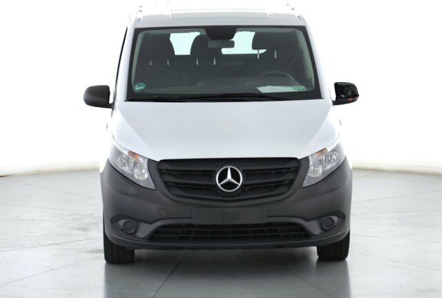 Fourgonnette, Utilitaire électrique MERCEDES-BENZ eVito 111 KA,lang,3 Sitzer,Heckflügeltüren...: photos 8