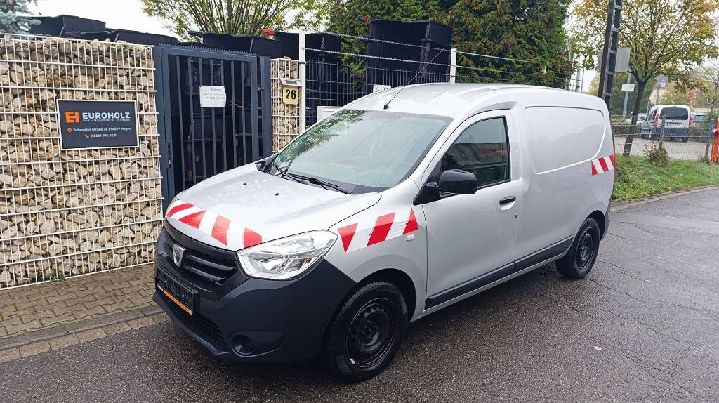 Dacia Dokker Transporter, Kastenwagen mit Schubladen - Fourgonnette: photos 1 Dacia Dokker Transporter, Kastenwagen mit Schubladen - Fourgonnette: photos 1