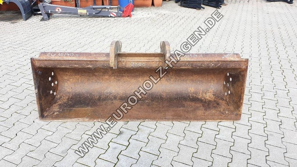 Grabenräumlöffel starr passend CW30 S CW40 S 2000m - Godet pour pelle: photos 1 Grabenräumlöffel starr passend CW30 S CW40 S 2000m - Godet pour pelle: photos 1