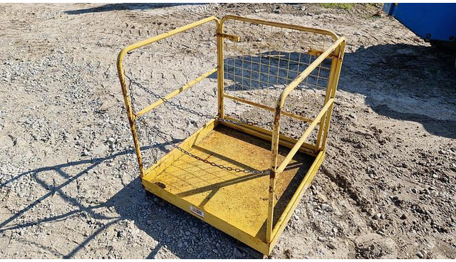 Big Sicherheits-Arbeitskorb - Remorque porte-conteneur/ Caisse mobile: photos 2 Big Sicherheits-Arbeitskorb - Remorque porte-conteneur/ Caisse mobile: photos 2