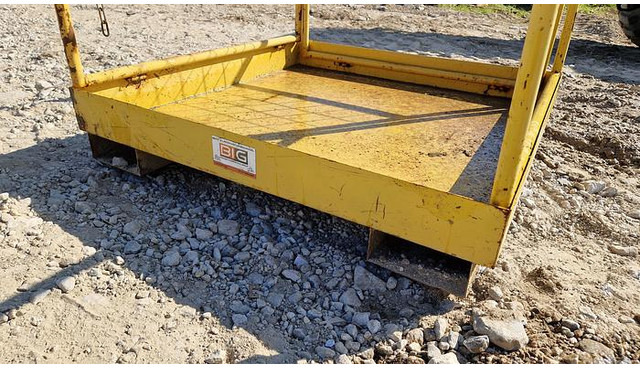 Big Sicherheits-Arbeitskorb - Remorque porte-conteneur/ Caisse mobile: photos 5 Big Sicherheits-Arbeitskorb - Remorque porte-conteneur/ Caisse mobile: photos 5