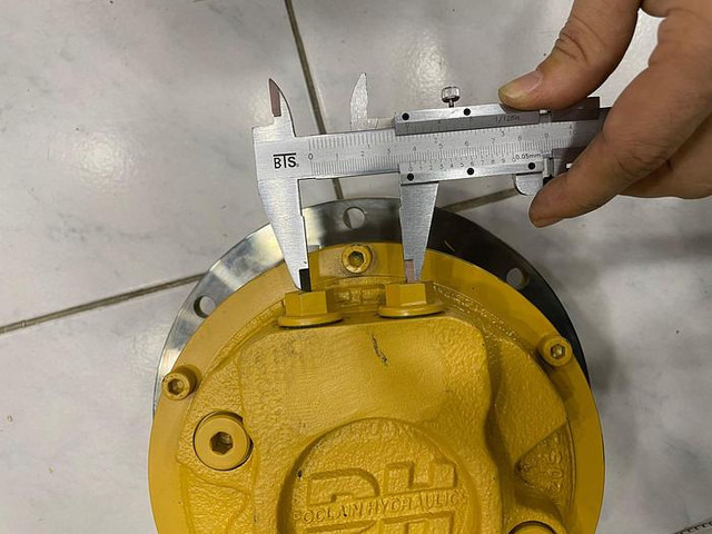 Bomag Fahrmotor (Poclain) 05816293 - Compacteur: photos 3 Bomag Fahrmotor (Poclain) 05816293 - Compacteur: photos 3