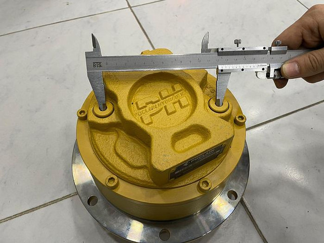 Compacteur Bomag Fahrmotor (Poclain) 05816293: photos 1