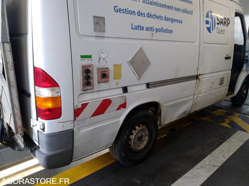 334-AFA-49 /Mercedes Sprinter avec Hayon Hydraulique - Fourgon utilitaire: photos 3 334-AFA-49 /Mercedes Sprinter avec Hayon Hydraulique - Fourgon utilitaire: photos 3