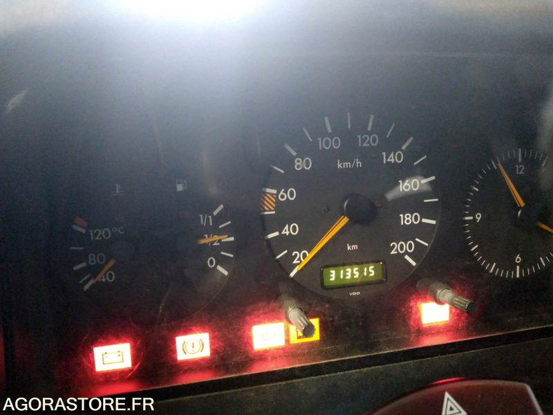 334-AFA-49 /Mercedes Sprinter avec Hayon Hydraulique - Fourgon utilitaire: photos 1 334-AFA-49 /Mercedes Sprinter avec Hayon Hydraulique - Fourgon utilitaire: photos 1