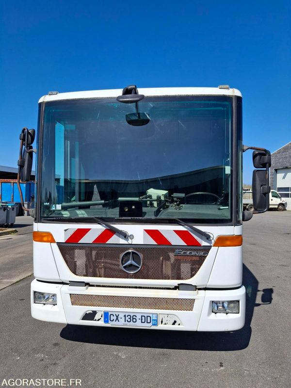 BOM Mercedes Econic 243135 kms 2013 - Benne à ordures ménagères: photos 1 BOM Mercedes Econic 243135 kms 2013 - Benne à ordures ménagères: photos 1
