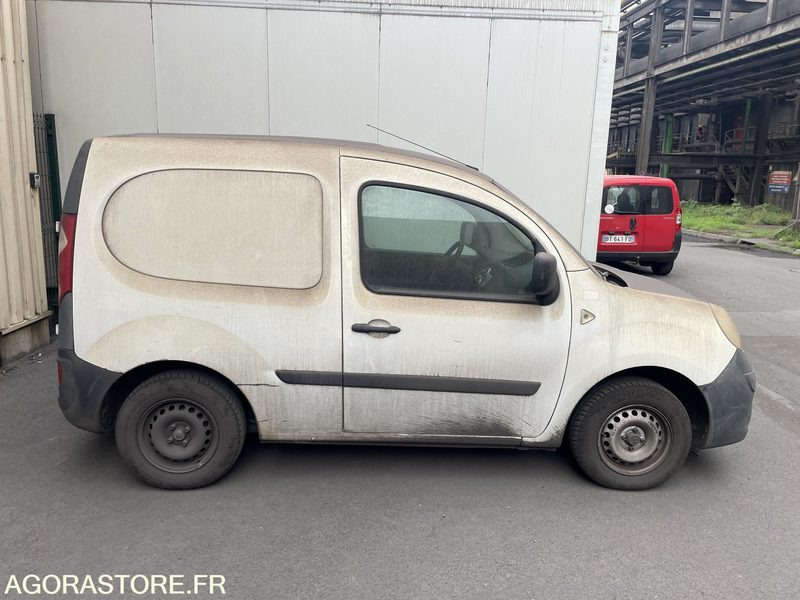 BY-686-NP - RENAULT KANGOO - Fourgonnette: photos 4 BY-686-NP - RENAULT KANGOO - Fourgonnette: photos 4